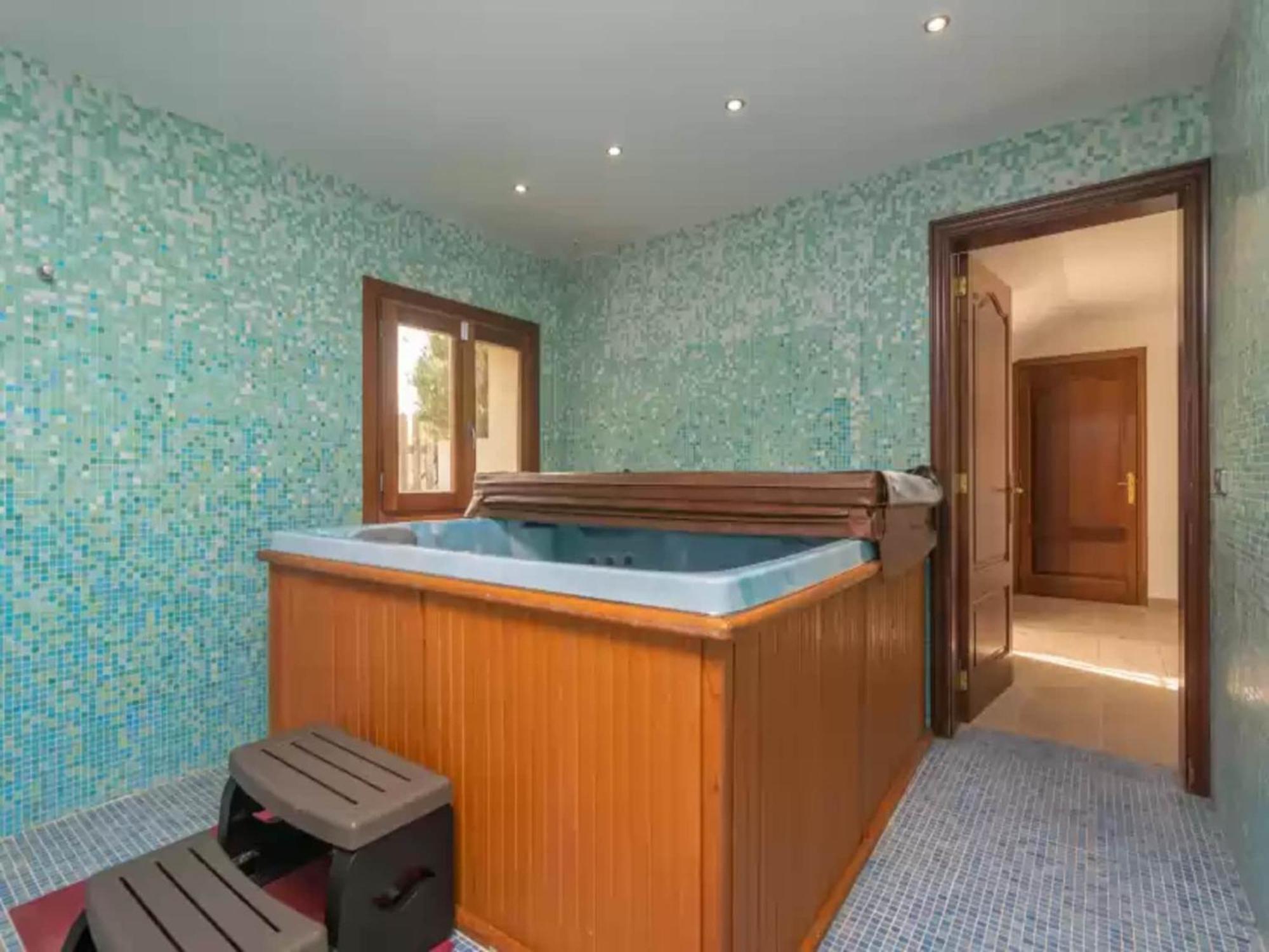 Mir Sa Des Pages With Pool